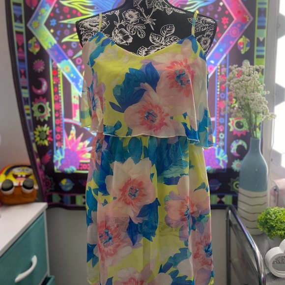 Charlotte Russe Dresses & Skirts - Colorful Summer Dress